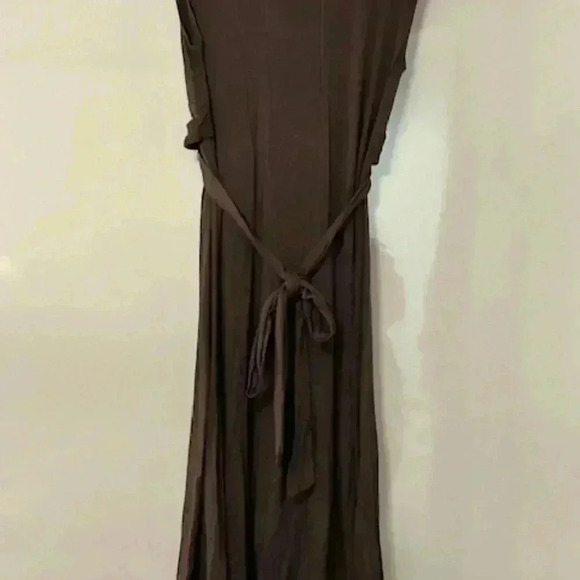 V-Neck, Beaded Belt Brown Dress - Picture 3 of 4